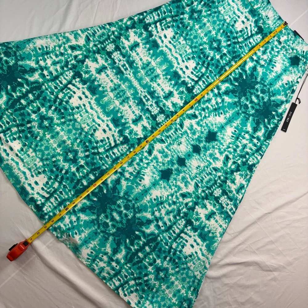 Roz and Ali NWT Teal and White Maxi Skirt